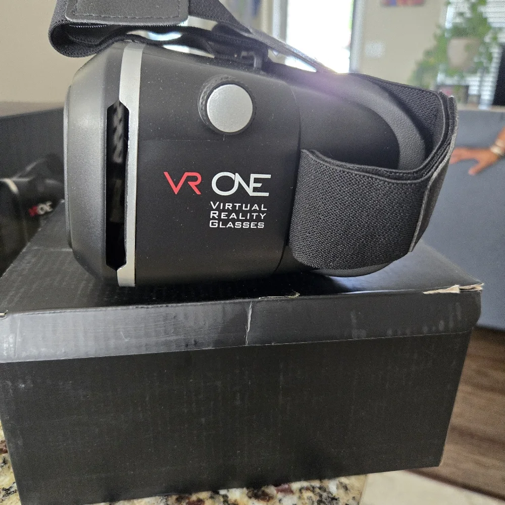 Infinite VROne goggles